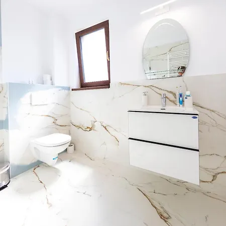 Hotel Casa Cu Nuc Alba Iulia