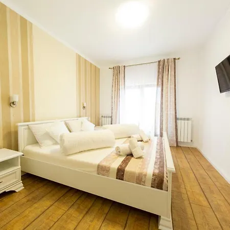 Hotel Casa Cu Nuc