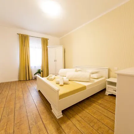 Casa Cu Nuc 4* Alba Iulia